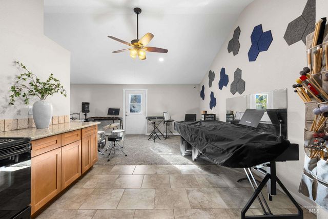 621 W Broadway Ave, Meridian, ID 83642