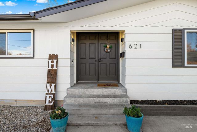 621 W Broadway Ave, Meridian, ID 83642