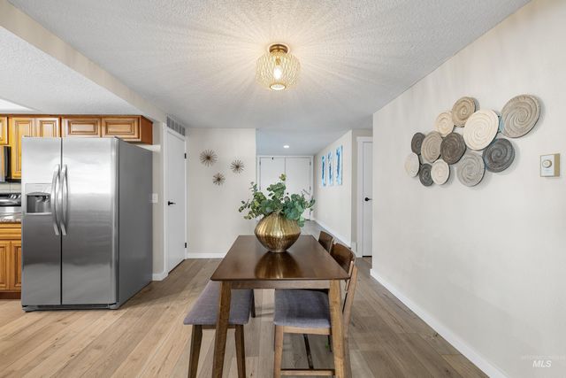 621 W Broadway Ave, Meridian, ID 83642