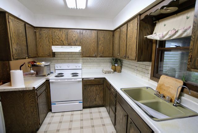 251 20th Avenue N, Hopkins, MN 55343