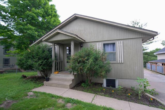 251 20th Avenue N, Hopkins, MN 55343