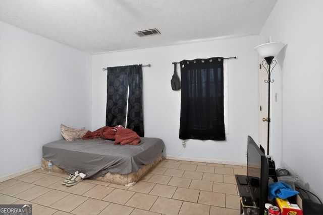 4103 Deerbrook Way SW, Lilburn, GA 30047