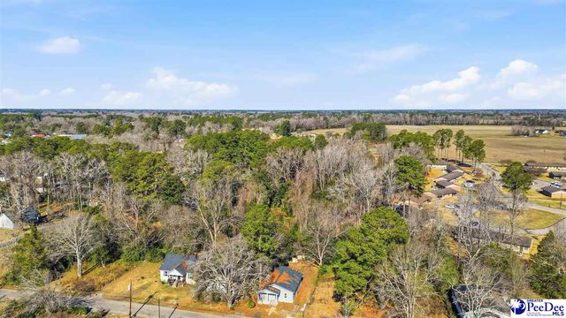 311 Barnes St, Mullins, SC 29574