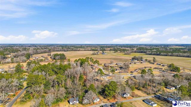 311 Barnes St, Mullins, SC 29574