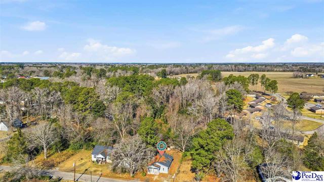 311 Barnes St, Mullins, SC 29574