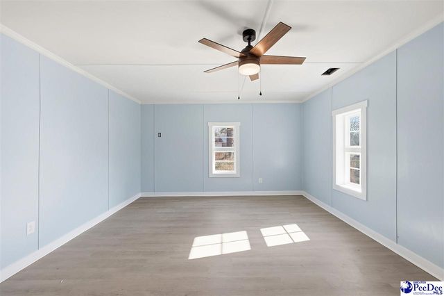 311 Barnes St, Mullins, SC 29574