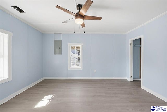 311 Barnes St, Mullins, SC 29574