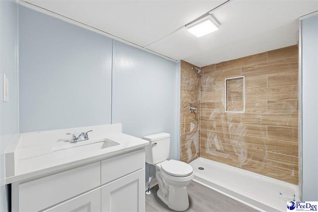 311 Barnes St, Mullins, SC 29574