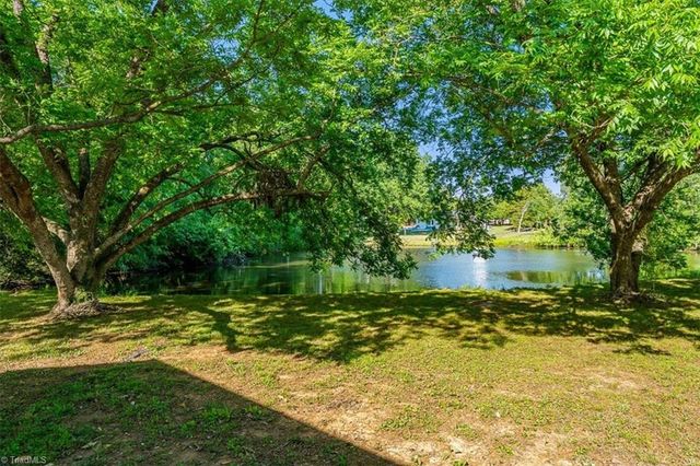 2006 Ledford Road, Greensboro, NC 27406