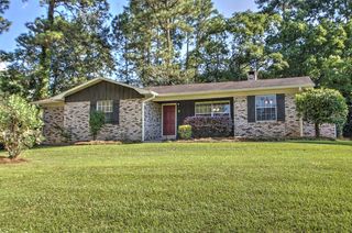 4 Sharmont Dr., Hattiesburg, MS 39402