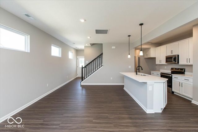 7426 Broadview Lane, Mccordsville, IN 46055
