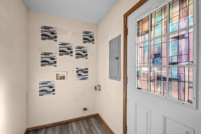 18945 W Old Plank Road, Grayslake, IL 60030