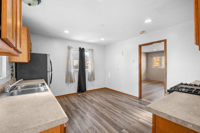 18945 W Old Plank Road, Grayslake, IL 60030