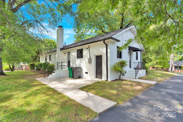 6600 Knightswood Drive, Charlotte, NC 28226