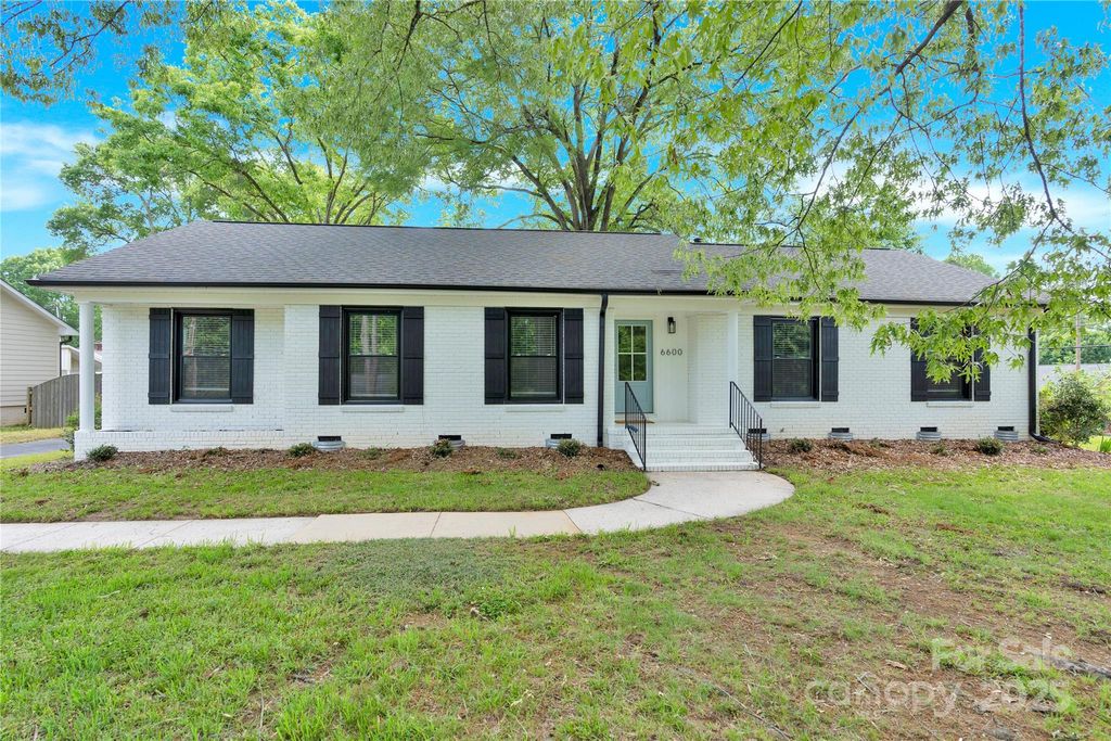6600 Knightswood Drive, Charlotte, NC 28226