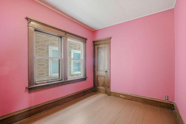 2180 N 51st STREET, Milwaukee, WI 53208