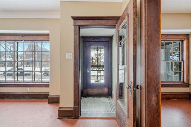 2180 N 51st STREET, Milwaukee, WI 53208