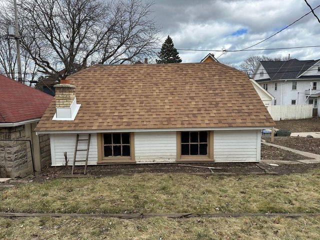 2180 N 51st STREET, Milwaukee, WI 53208