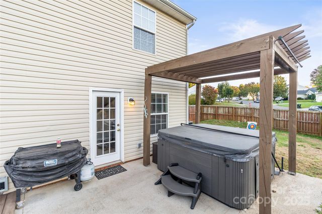 805 River Trail Road, Lowell, NC 28098