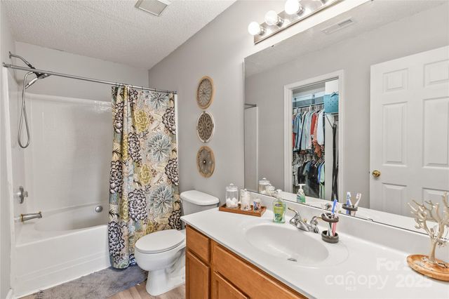 805 River Trail Road, Lowell, NC 28098