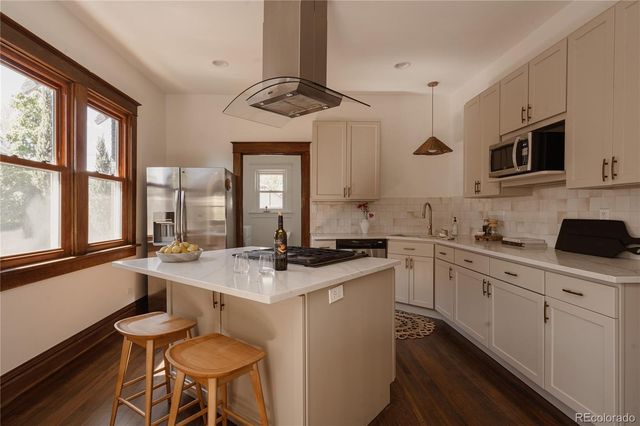 1521 Meade Street, Denver, CO 80204