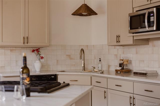 1521 Meade Street, Denver, CO 80204