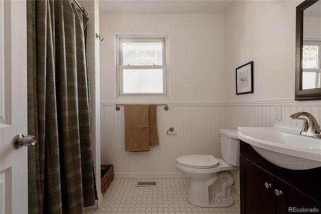 1521 Meade Street, Denver, CO 80204