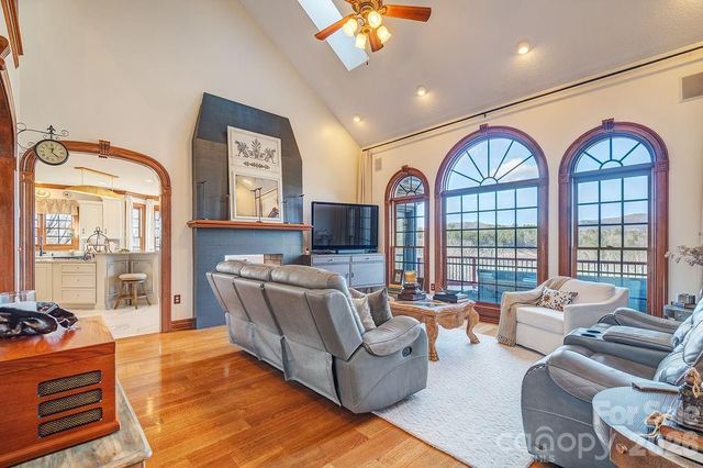 76 Bradford Vistas Drive, Fletcher, NC 28732