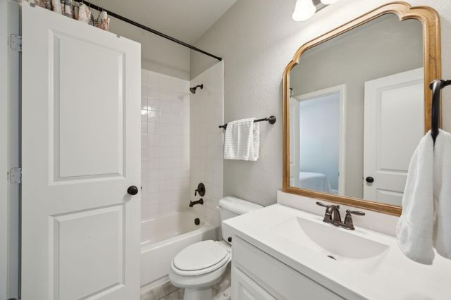 6800 Barolo Drive, Rowlett, TX 75088