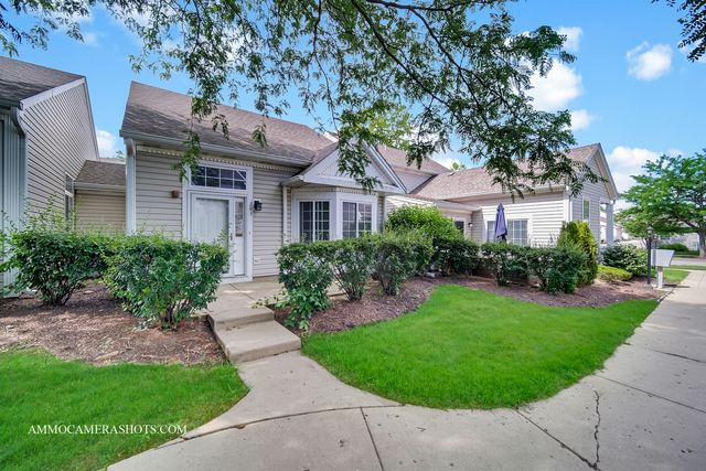 203 E Victoria Circle 203, North Aurora, IL 60542