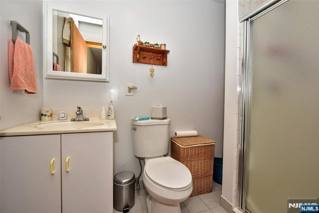 31 Smith Street, Waldwick, NJ 07463