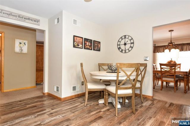 31 Smith Street, Waldwick, NJ 07463