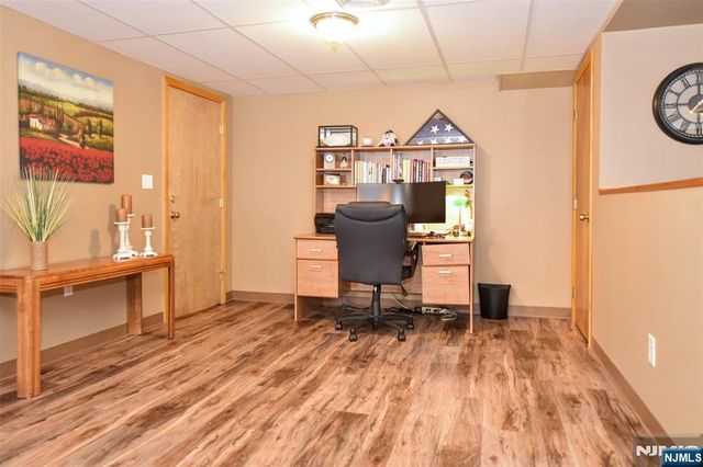 31 Smith Street, Waldwick, NJ 07463