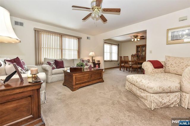 31 Smith Street, Waldwick, NJ 07463