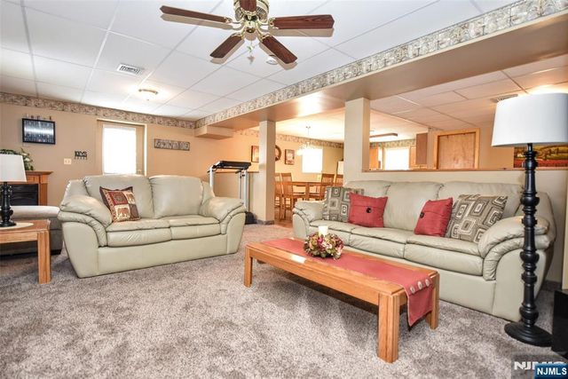 31 Smith Street, Waldwick, NJ 07463