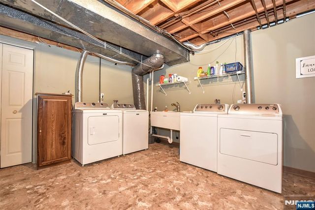 31 Smith Street, Waldwick, NJ 07463