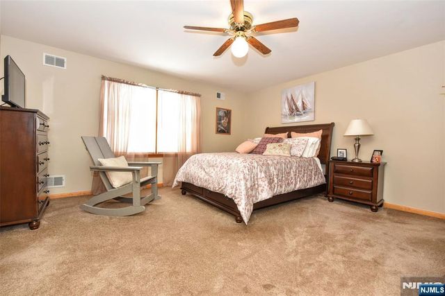 31 Smith Street, Waldwick, NJ 07463