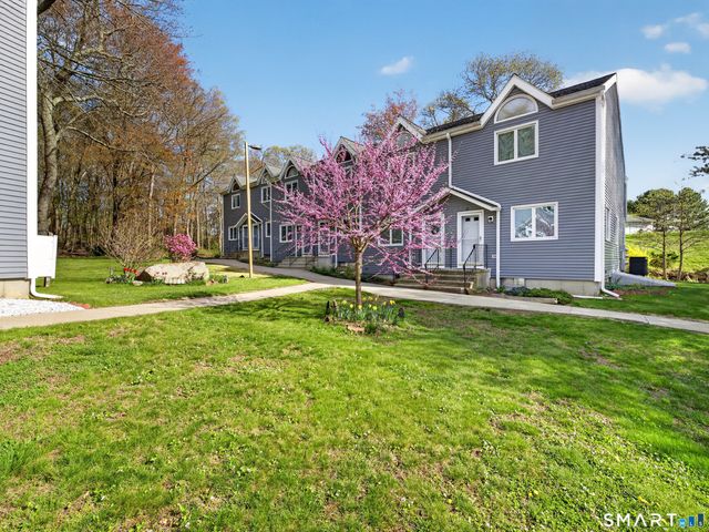 1691 Norwich New London Turnpike E5, Montville, CT 06382