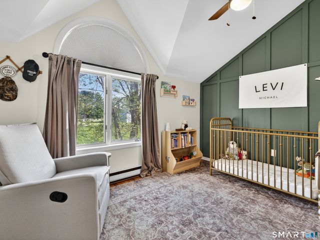 1691 Norwich New London Turnpike E5, Montville, CT 06382