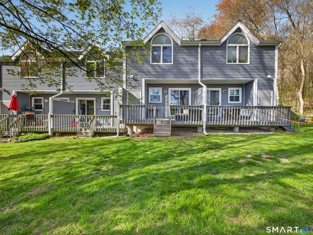 1691 Norwich New London Turnpike E5, Montville, CT 06382