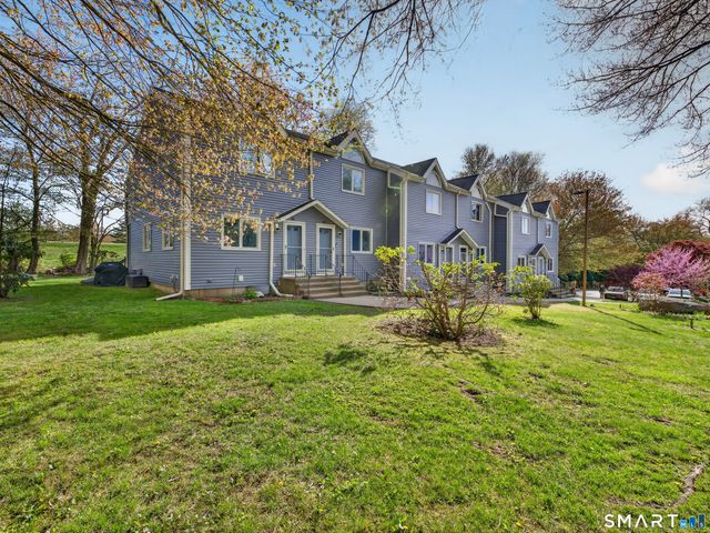 1691 Norwich New London Turnpike E5, Montville, CT 06382