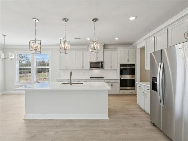 1291 Whitman Circle, Monroe, GA 30656