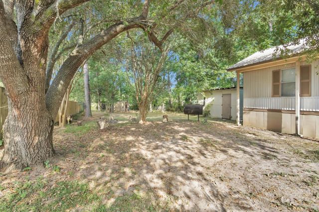 214 Rebecca Lane, Willis, TX 77378