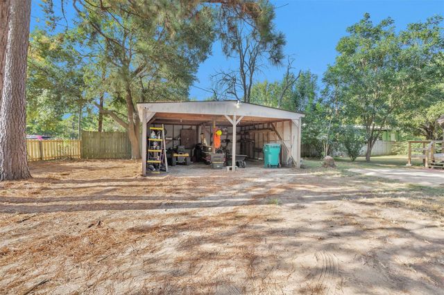 214 Rebecca Lane, Willis, TX 77378