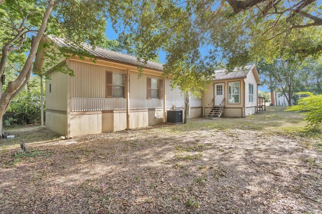 214 Rebecca Lane, Willis, TX 77378