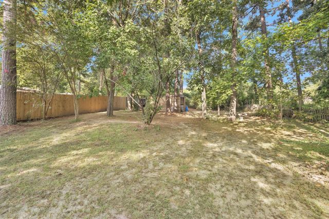214 Rebecca Lane, Willis, TX 77378