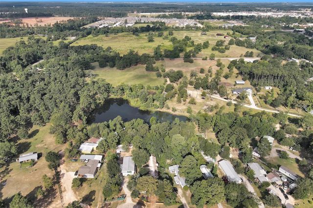 214 Rebecca Lane, Willis, TX 77378
