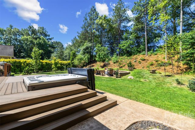 4255 Crepe Ridge Drive, Denver, NC 28037
