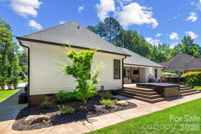 4255 Crepe Ridge Drive, Denver, NC 28037
