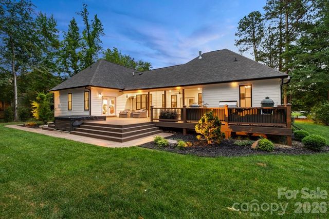 4255 Crepe Ridge Drive, Denver, NC 28037